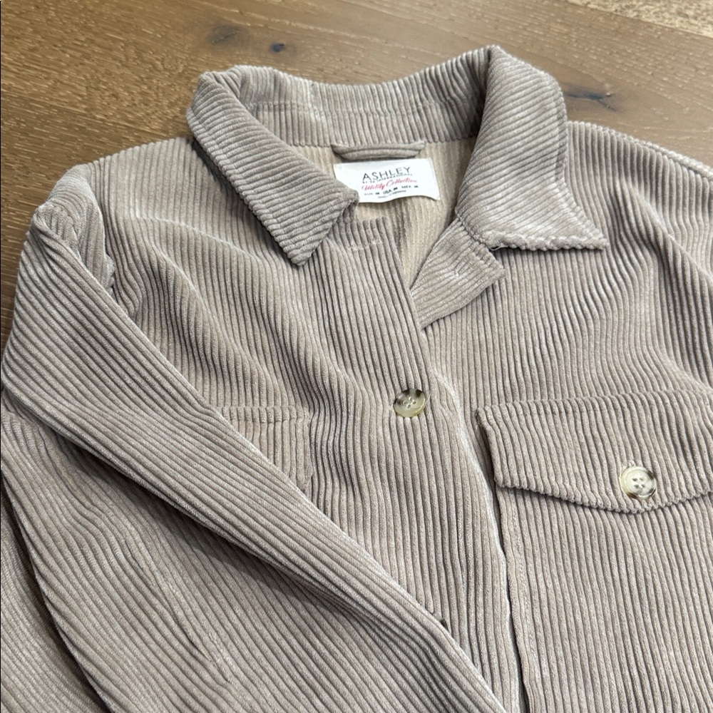 Ashley Utility Collection Corduroy Shirt Jacket | Taupe – Size M - Picture 3 of 6